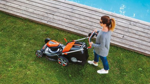 Petrol, electric or cordless mowers - which type to choose?