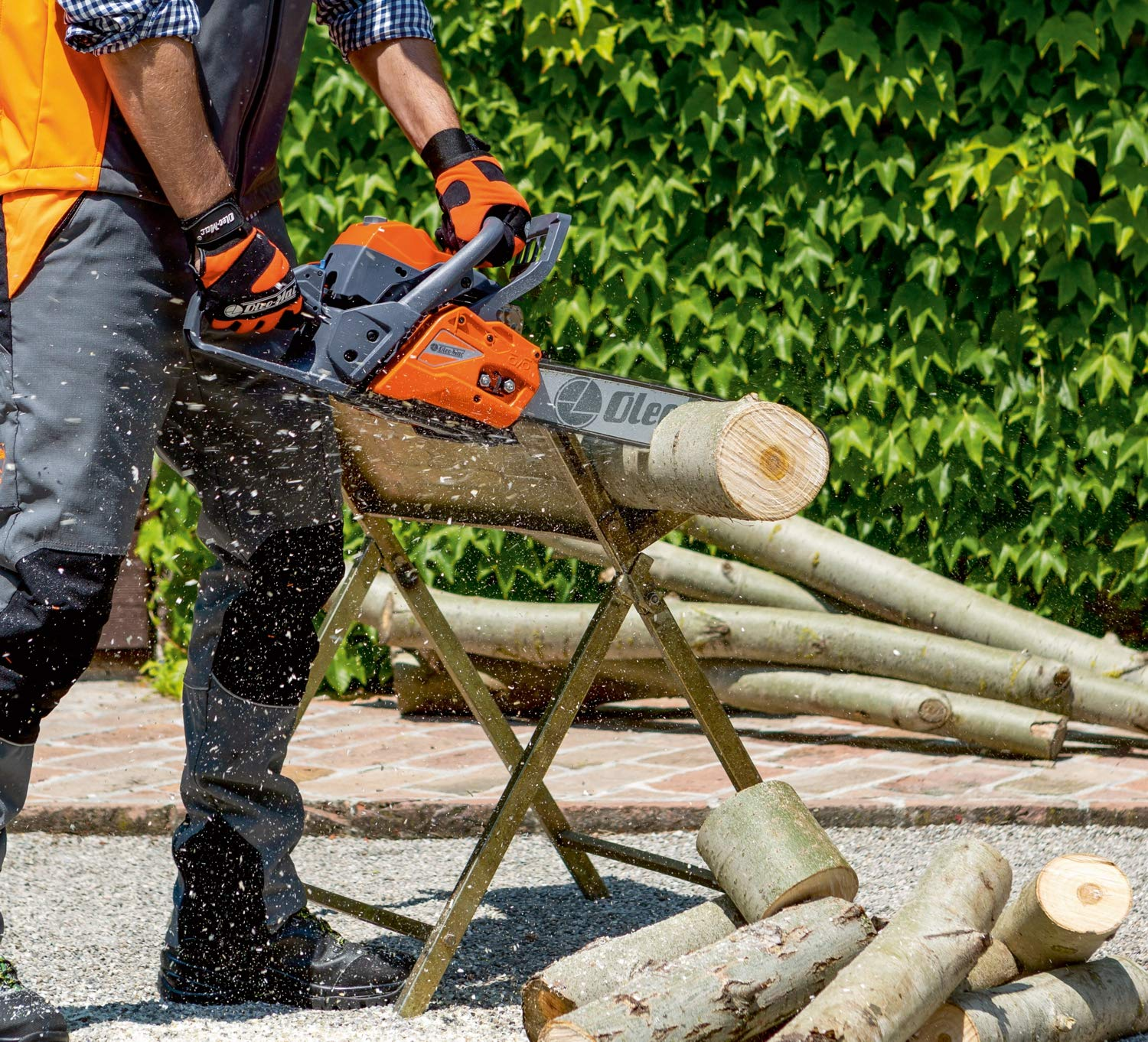 OLEO MAC chainsaws - Experience the quality of Oleo-Mac chainsaws