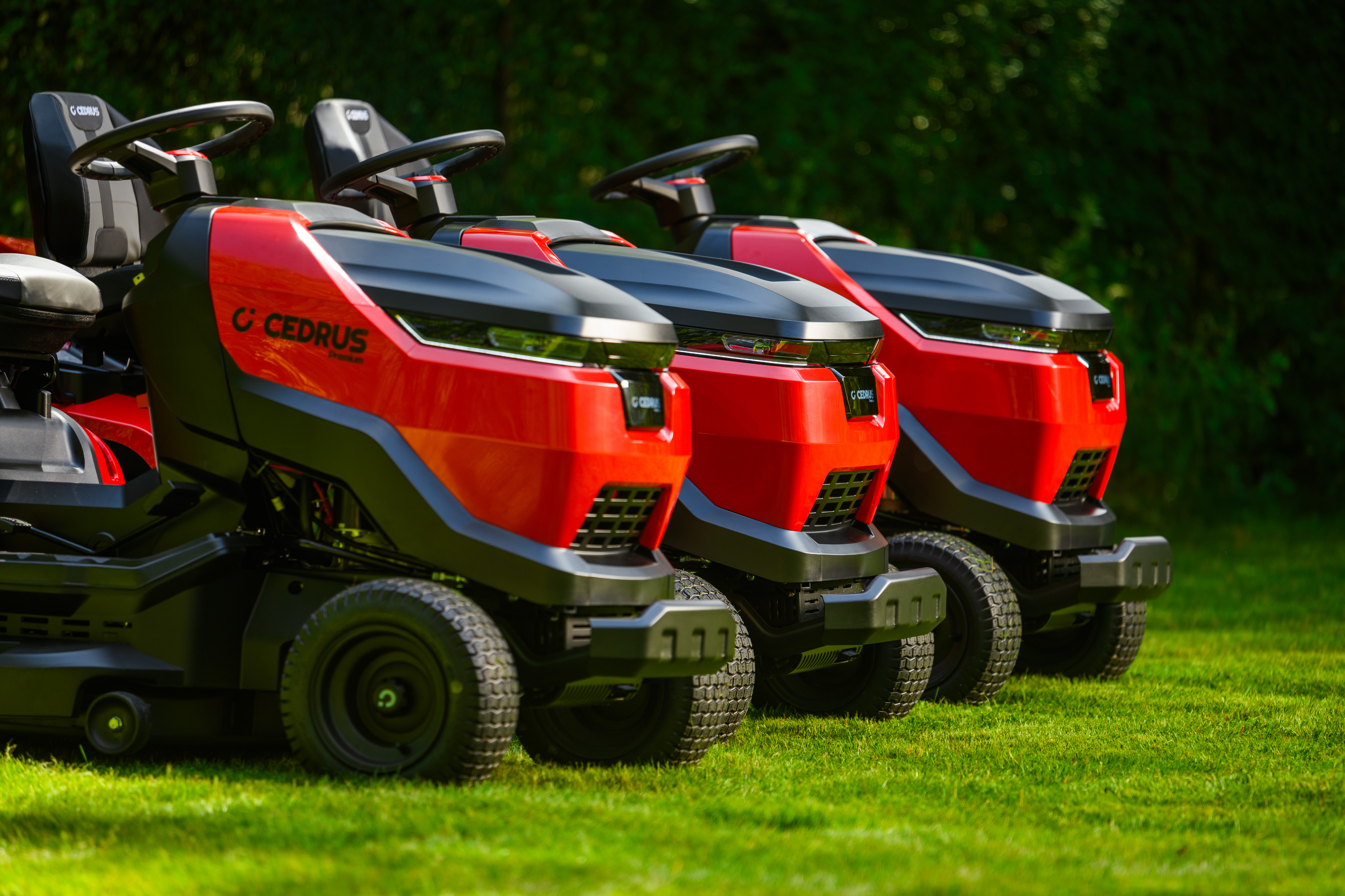 Lawn mower tractor - hydrostatic or manual transmission? A guide to what to choose