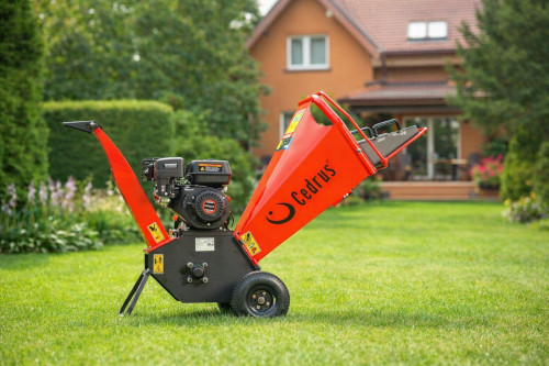 Wielki test rębaków CEDRUS (RB02, RB03, RB04) 2026 – jaki model do jakiej grubości gałęzi?