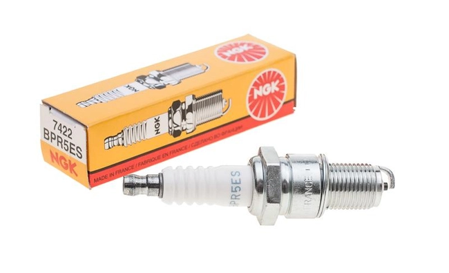 NGK spark plug BPR5ES Honda models GXV, Rato RV340 7422