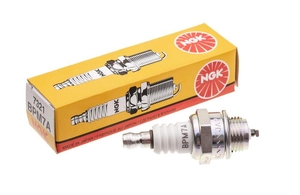 NGK BPM7A spark plug for chainsaws 7321