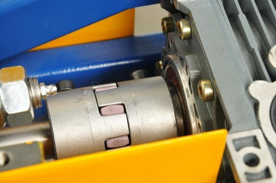 MAAD ZB-1.5 E ŻŁOBIARKA ROWKARKA FALCARKA ELEKTRYCZNA ZAGINARKA DO BLACHY MAAD ZB-1.5 Wersja Elektryczna
