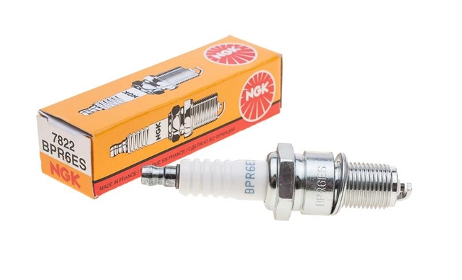 NGK BPR6ES Honda spark plug ORIGINAL PART 7822