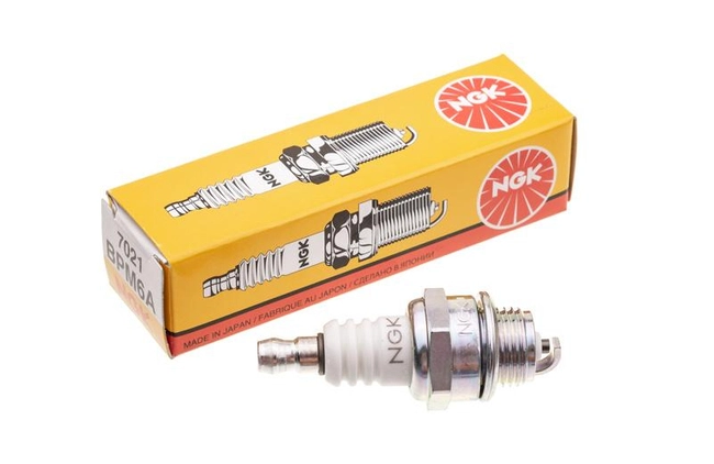 NGK spark plug BPM6A Kawasaki TJ027;TH 034;TH048 7021