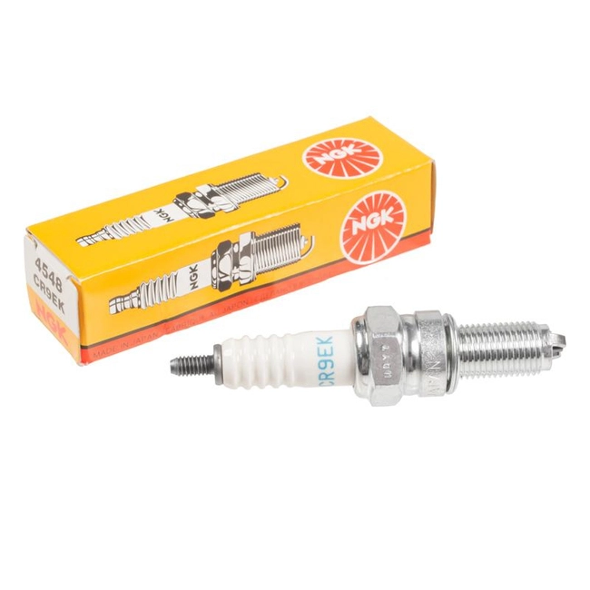 NGK CR9EK spark plug scooters dl. thread 4548