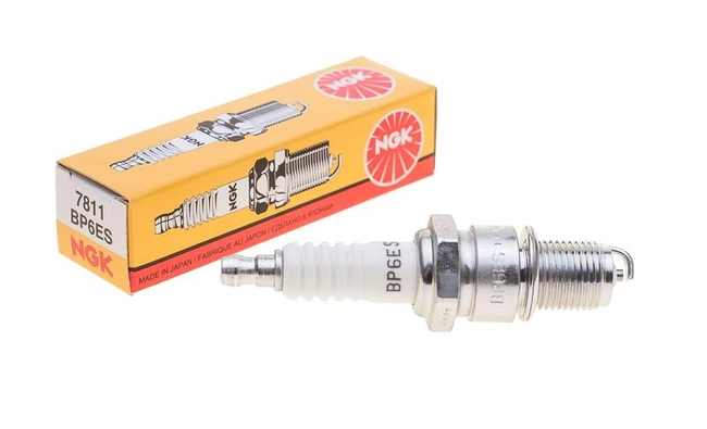 NGK BP6ES Honda Loncin Rato 7811 spark plug