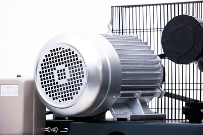 SPRĘŻARKA POWIETRZA JAGER GERMAN 300L 5.5kW 1250L/Min 400V SPRĘŻARKA POWIETRZA TŁOKOWA KOMPRESOR TŁOKOWY OLEJOWY Mocna Rzecz